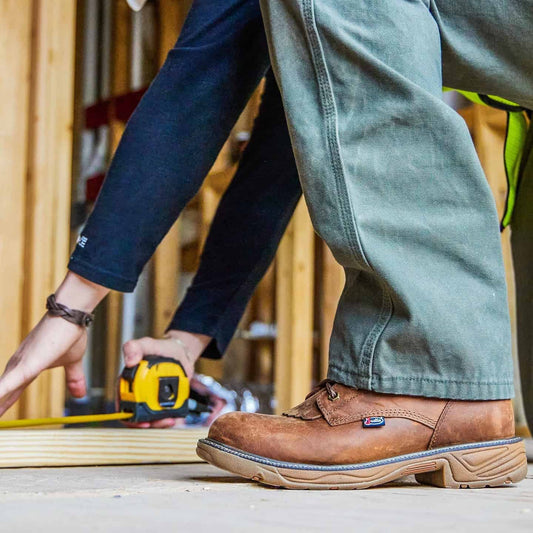 How to find the best work shoes for wide feet